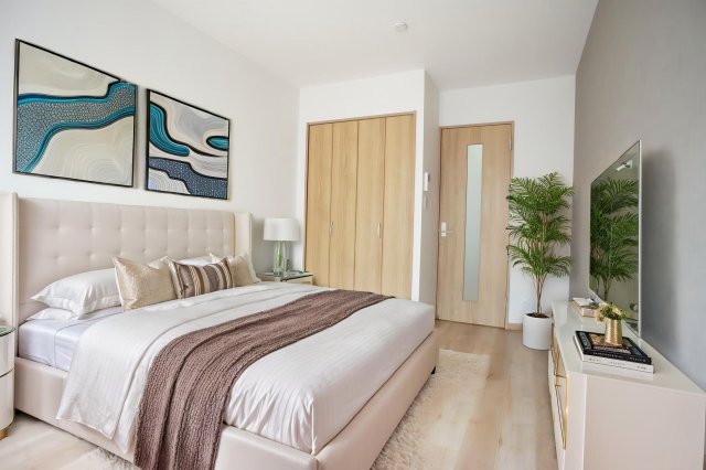 カーサルミエール0201号室 広々とした洋室です