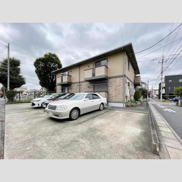 ア・ラ・モード ミシマ 駐車場