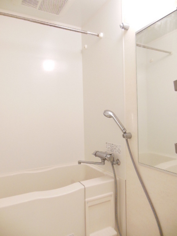 グランド・ガーラ新横浜South9階 浴室乾燥機付きバス