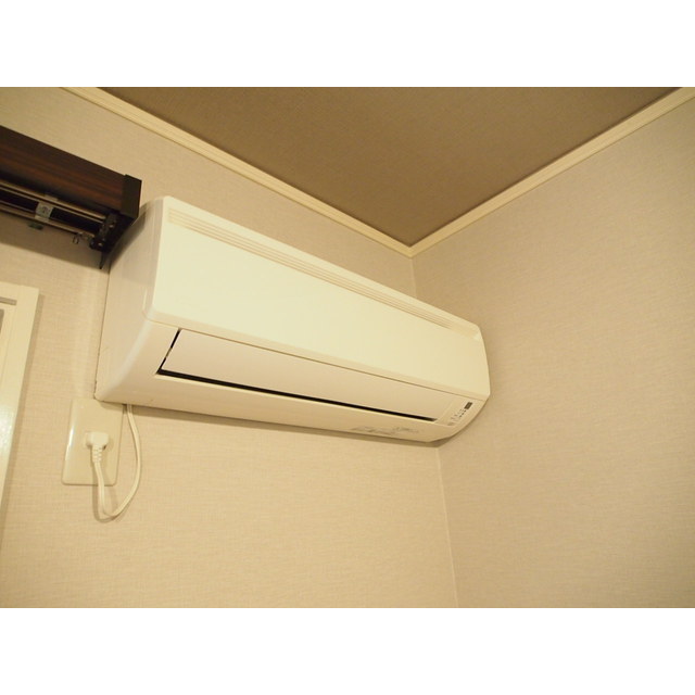 サザングラス105号室 必需品のエアコンも設備です