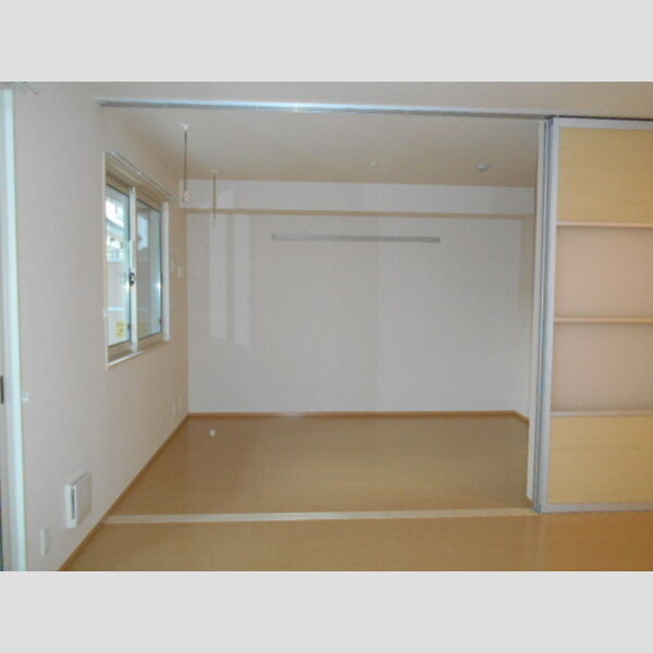 ルシェリア102号室 洋室