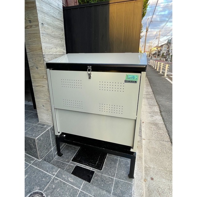 ソルフィー金町202号室 専用のごみBOXです