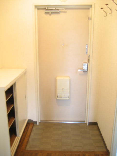 引地台ハイツ0102号室 ※別号室の参考写真です(現況優先・仕様違いの場合あり)