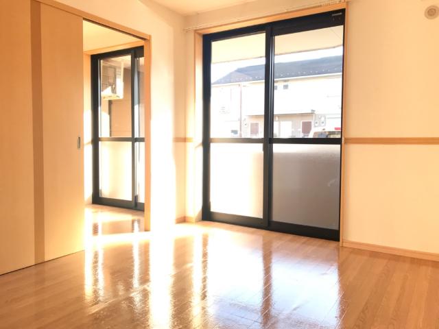 シンフォニー105号室 南側洋室