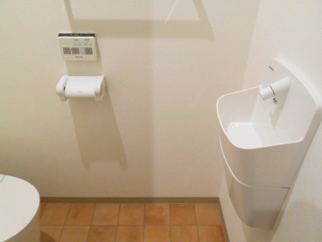 テラス弘明寺 手洗い　※別号室の参考写真(現況優先・仕様違いの場合あり)