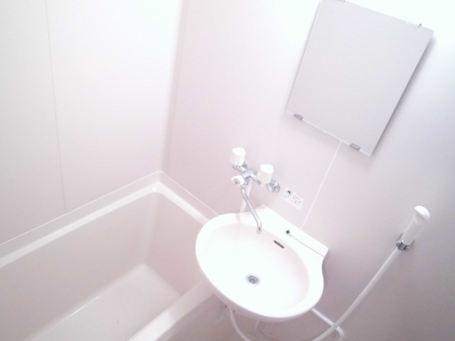 レオパレスエースⅡ 湯船に浸かり1日の疲れを取ろう