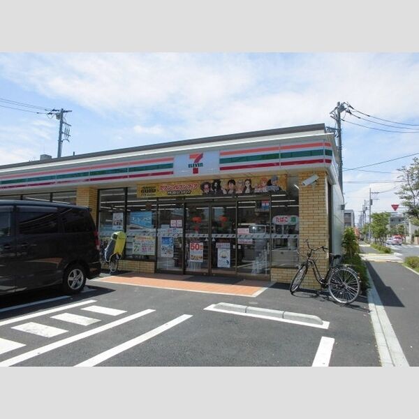 ロイヤルティアラ　Ⅴ・Ⅵ　Ⅴ303号室 セブンイレブン