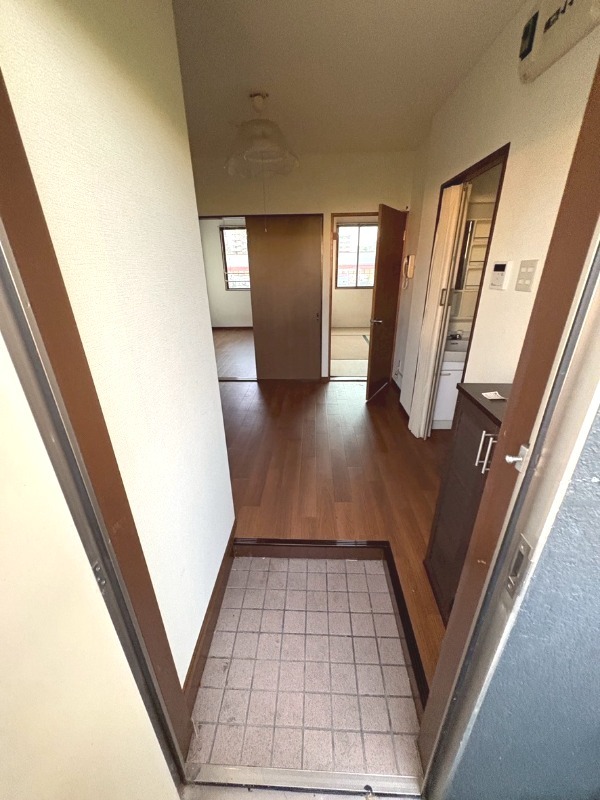 クロノス拝島町 玄関