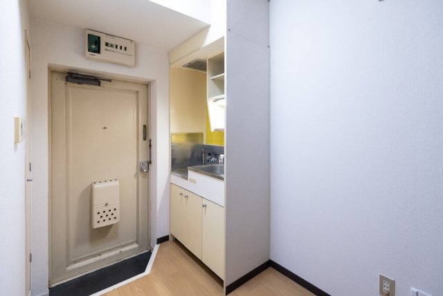 ネオハイシティ南大塚 玄関