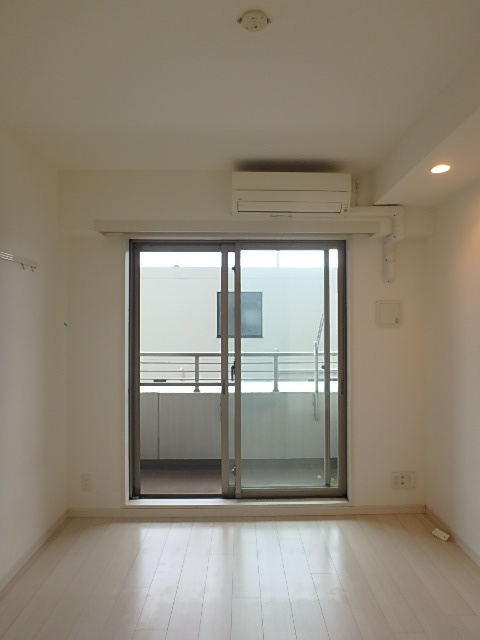 グランド・ガーラ代々木参宮橋3階 洋室