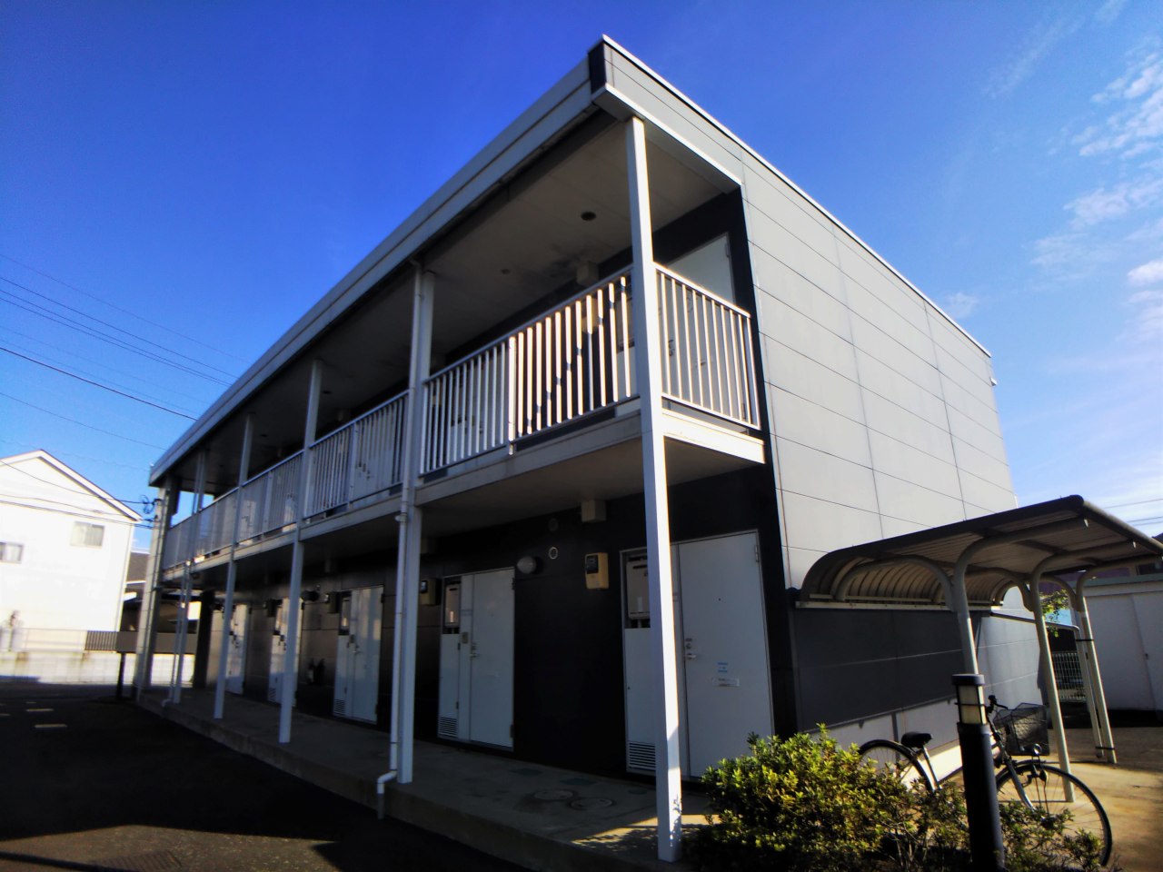 レオパレス花葉Ａの外観画像