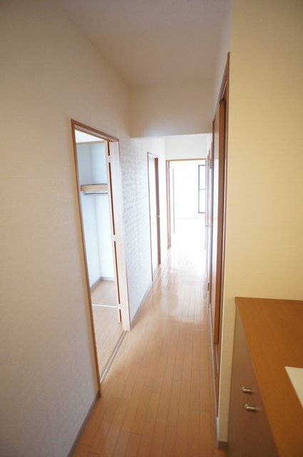 オーキッドヒル0303号室 玄関
