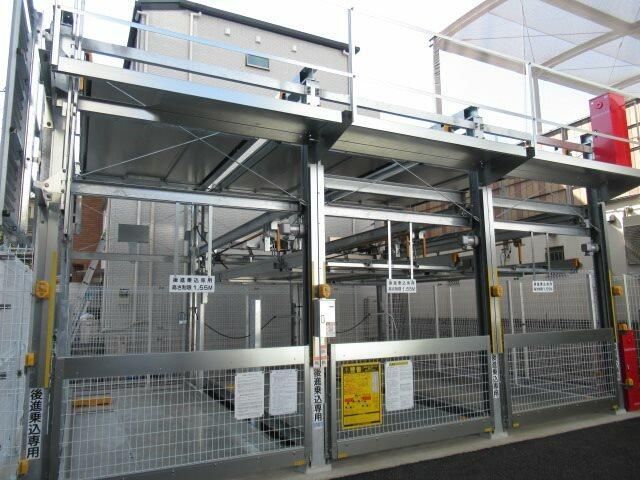 ＡＺＥＳＴ関内 駐車場