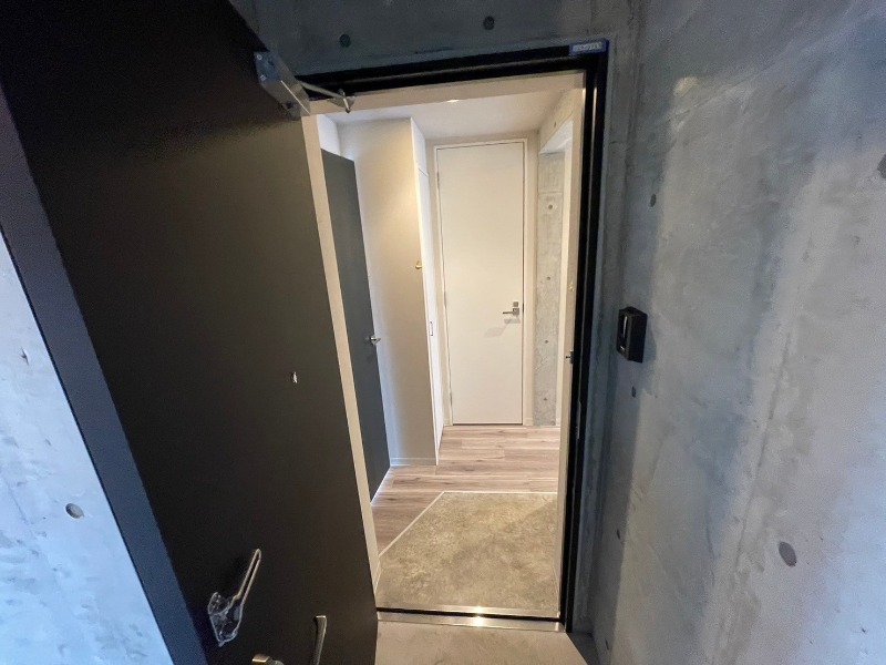 ロータス平和島West4階 玄関