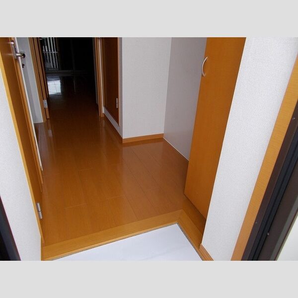 アルム横浜202号室 玄関