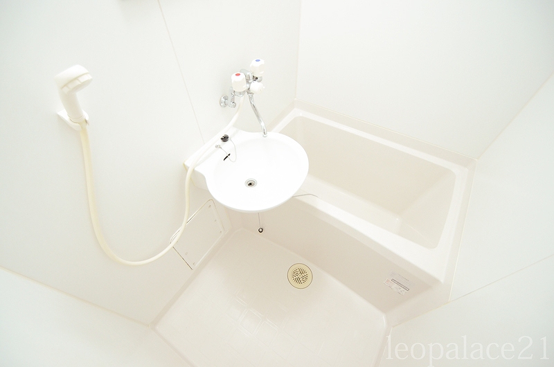 レオパレス貝塚202号室 インターネット完備