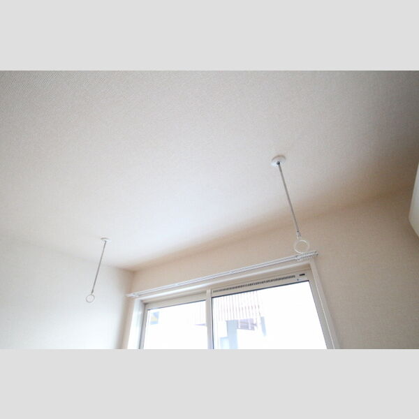 ビクロス102号室 室内物干金物