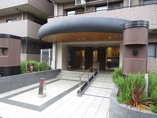 ライオンズヒルズ松戸1階 エントランス　※2025年5月撮影