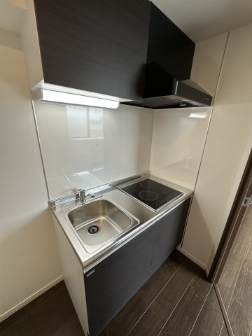 ベル エスペース ２口ＩＨヒーターで料理する方も満足♪キッチン収納スペースも豊富です★