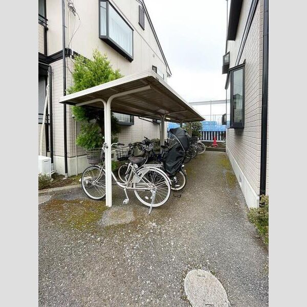 サニーヒル　B102号室 駐輪場