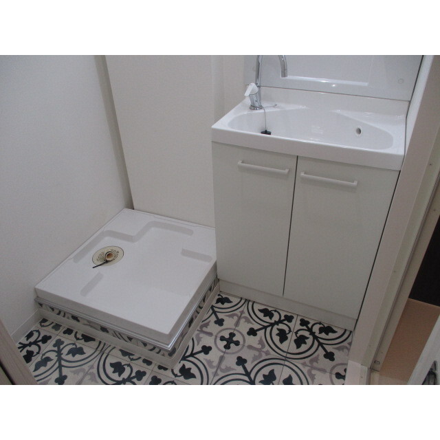 カーサアルハンブラ4階 洗濯機置場