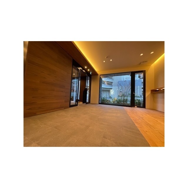 サクラテラス新宿 エントランス