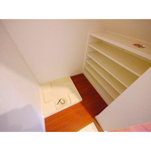 センチュリーハイツ 室内洗濯機置場♪