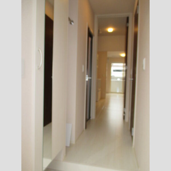 シャンブルK 玄関