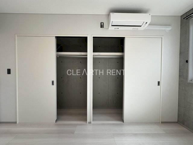 ルミナス池袋本町3階 収納力のあるクローゼットが魅力的