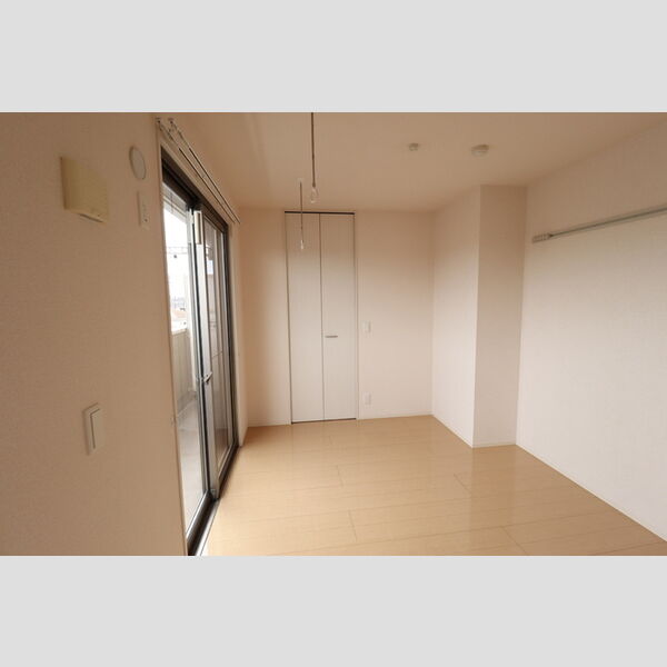 ウェルデンス幕張301号室 洋室