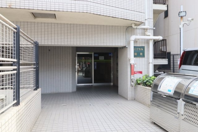 エクセル鶴見 エントランス