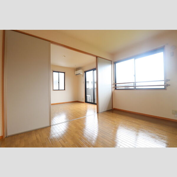 サンライズ　B202号室 洋室6帖からLDK