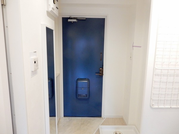 ヴァンベール305号室 玄関