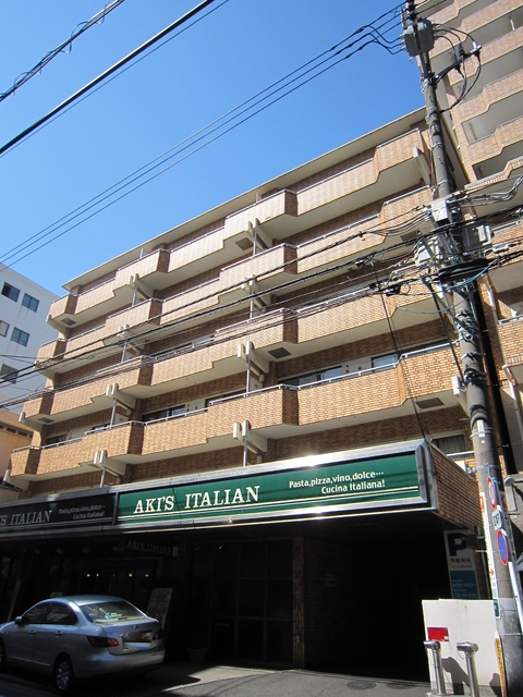 エクセル秋山 タイル張りのマンション♪