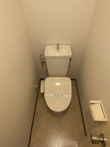 角田ビル0201号室 トイレ