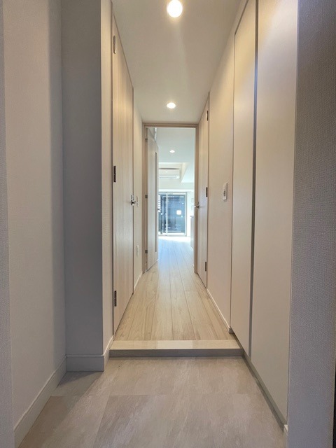 ドゥーエ王子神谷5階 玄関