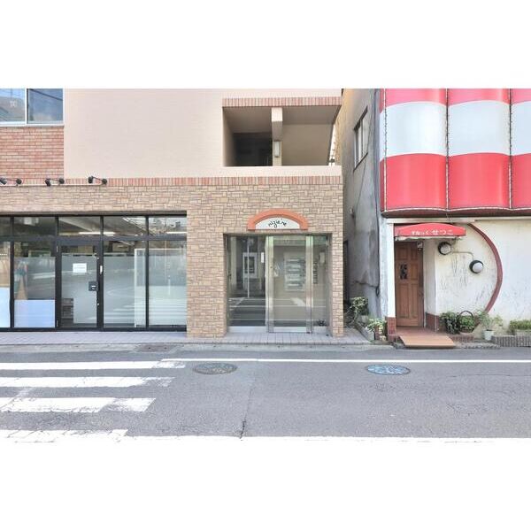 リ・ズィエール201号室 エントランス