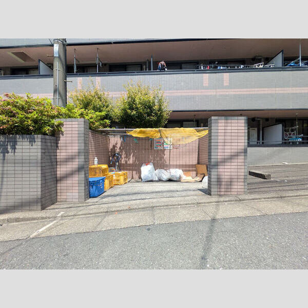 クレボナール三田 ごみ置き場