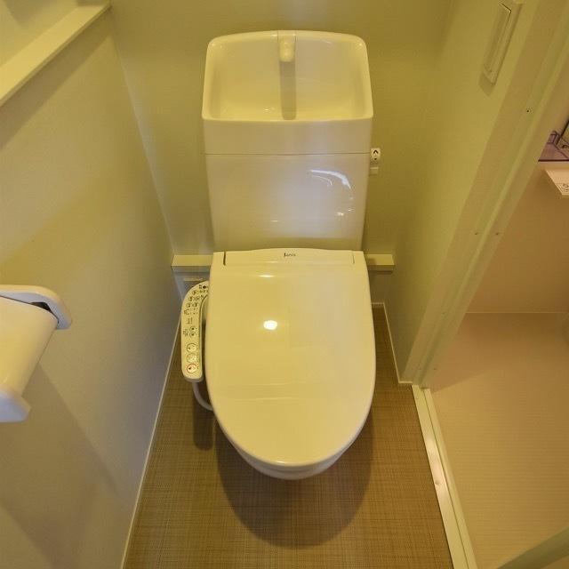 祖師谷アパートメントE1階 トイレ