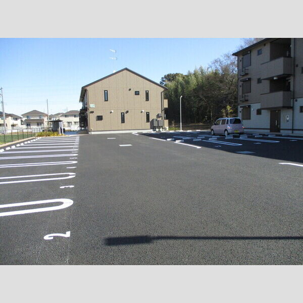 ラ・リアン　C・D　C棟 駐車場