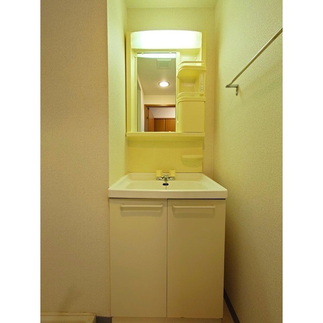 ＹＡＹＯＩ　ＣＯＵＲＴ0808号室 内観