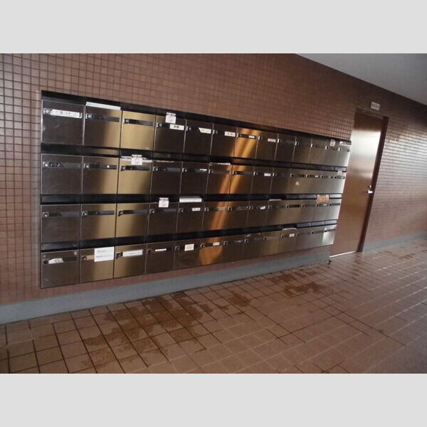 クレドール草加508号室 集合ポスト