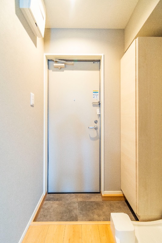 エフプレスト岸町3階 玄関