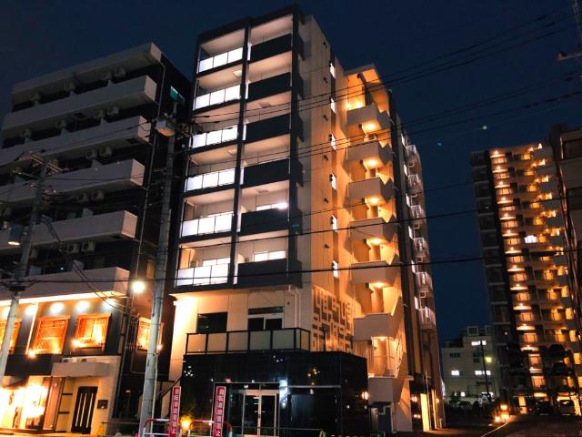 ステーラ　ボヌール 外観写真（夜）