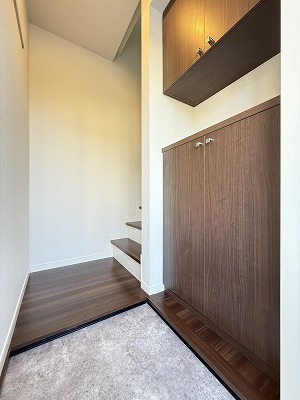 ソル・アスール2階 玄関