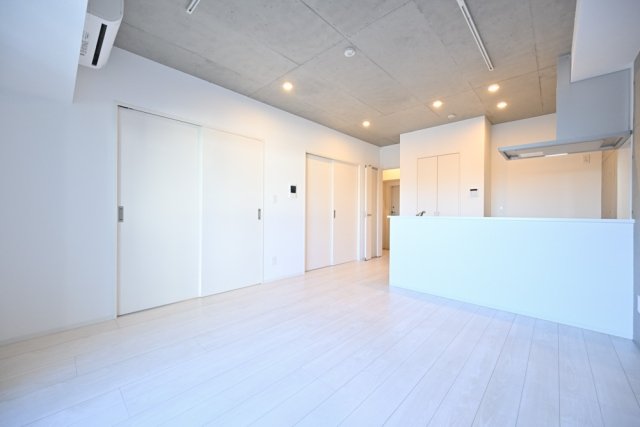 ＲＯＸＩＳ日暮里 リビング