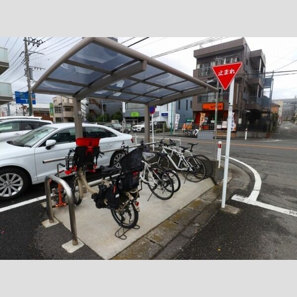 グレイスコート 駐輪場