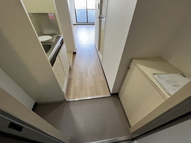 ラフィネ西荻3階 玄関