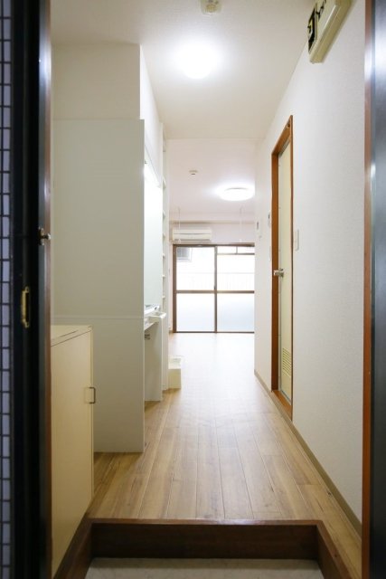 パークレイン三田1階 玄関