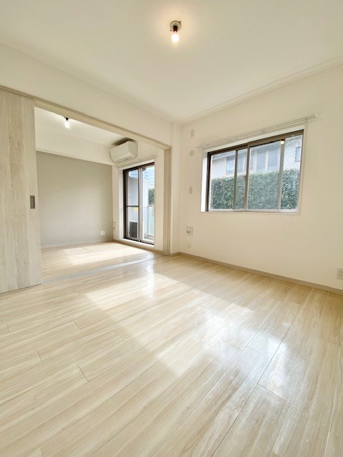 レジディア世田谷若林2階 寝室